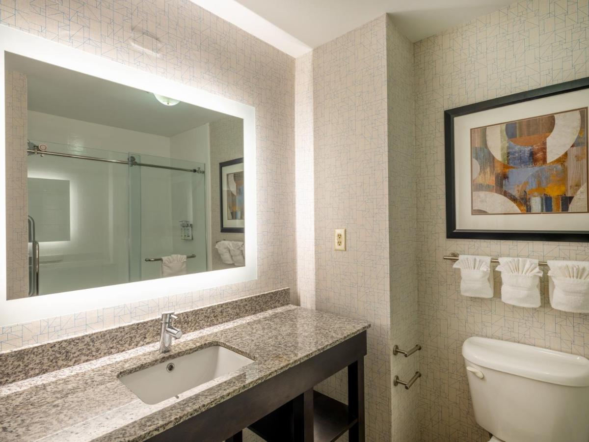 Express Gas By Ihg Hotel 2*