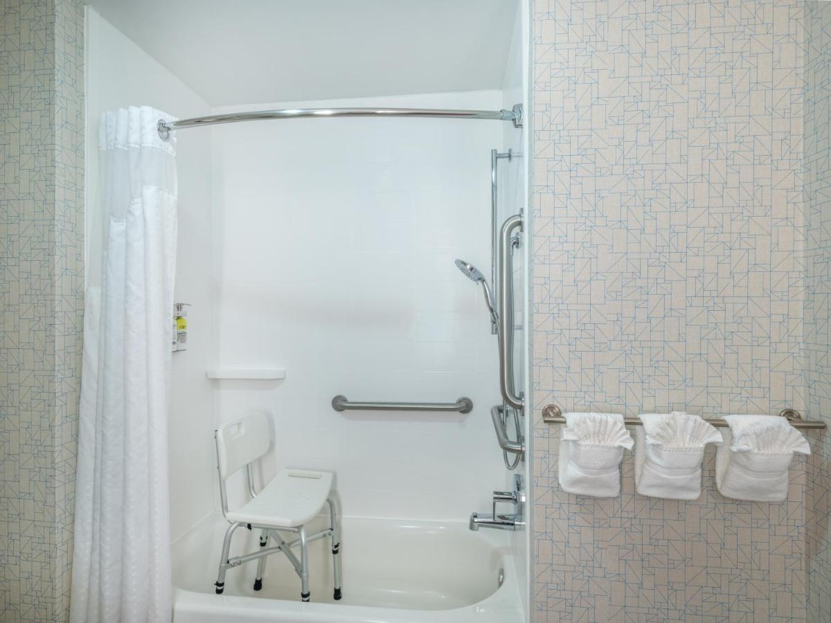Express Gas By Ihg Hotel 2*