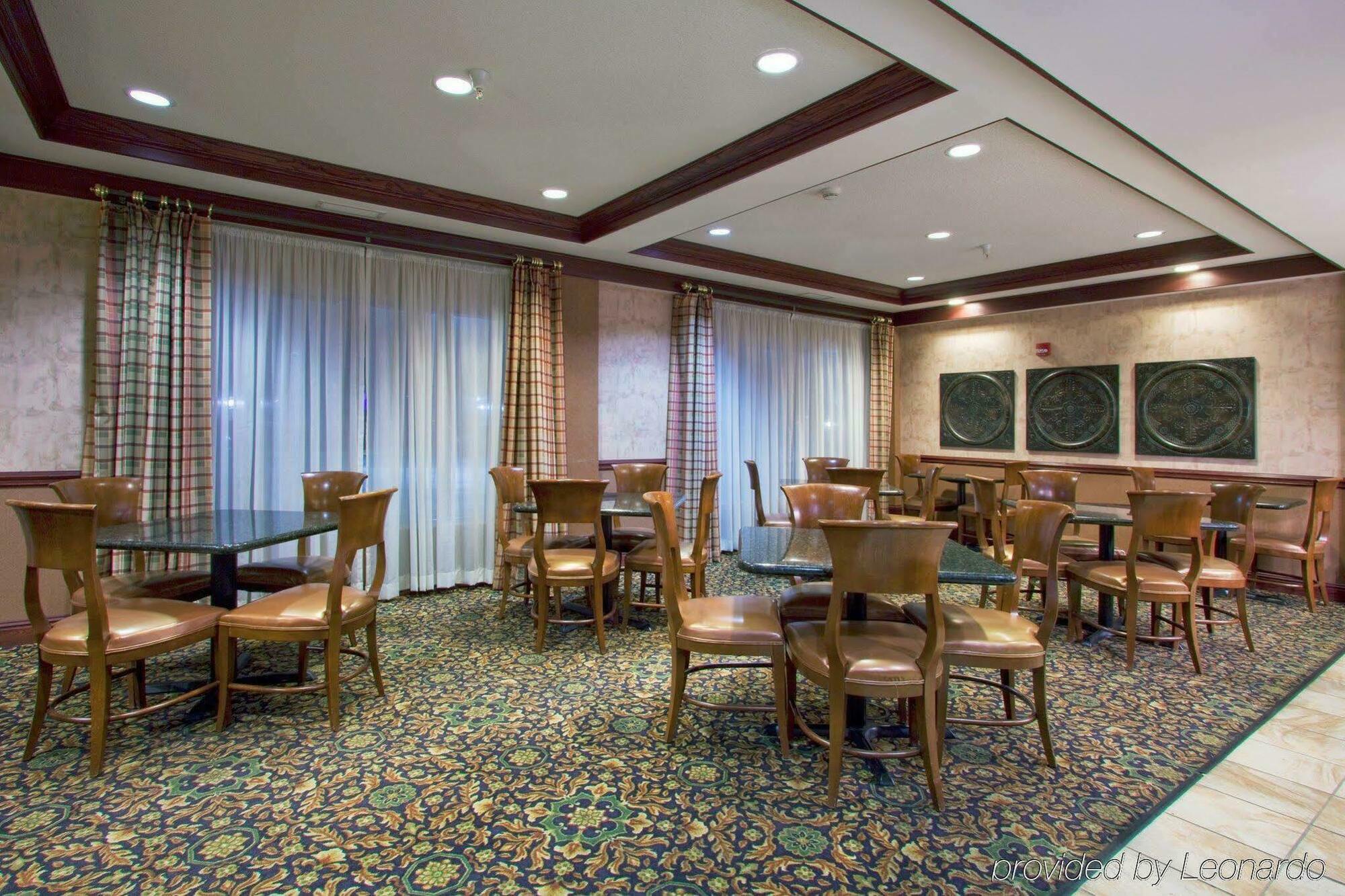 Express Gas By Ihg Hotel 2*